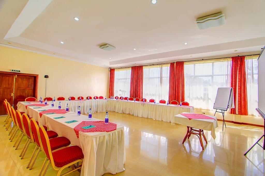 Poa Place Resort & Hotel - Where Nature Meets Comfort Элдорет Экстерьер фото