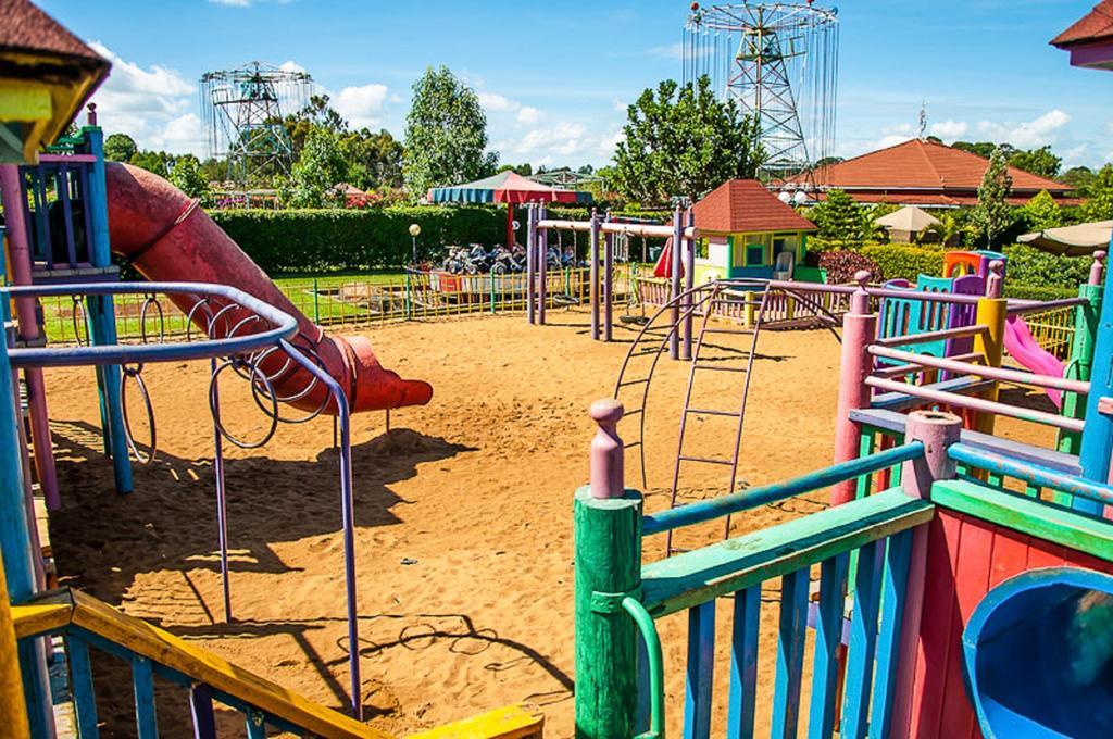 Poa Place Resort & Hotel - Where Nature Meets Comfort Элдорет Экстерьер фото