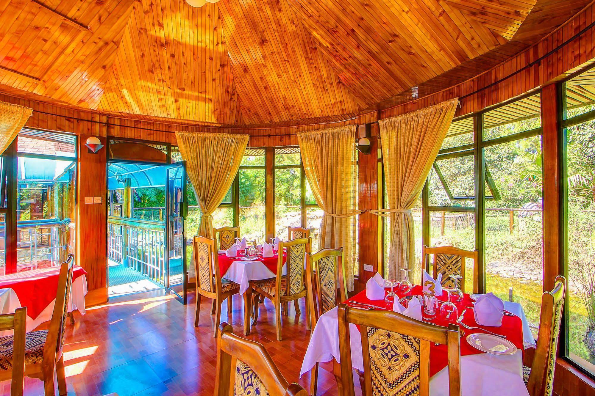 Poa Place Resort & Hotel - Where Nature Meets Comfort Элдорет Экстерьер фото
