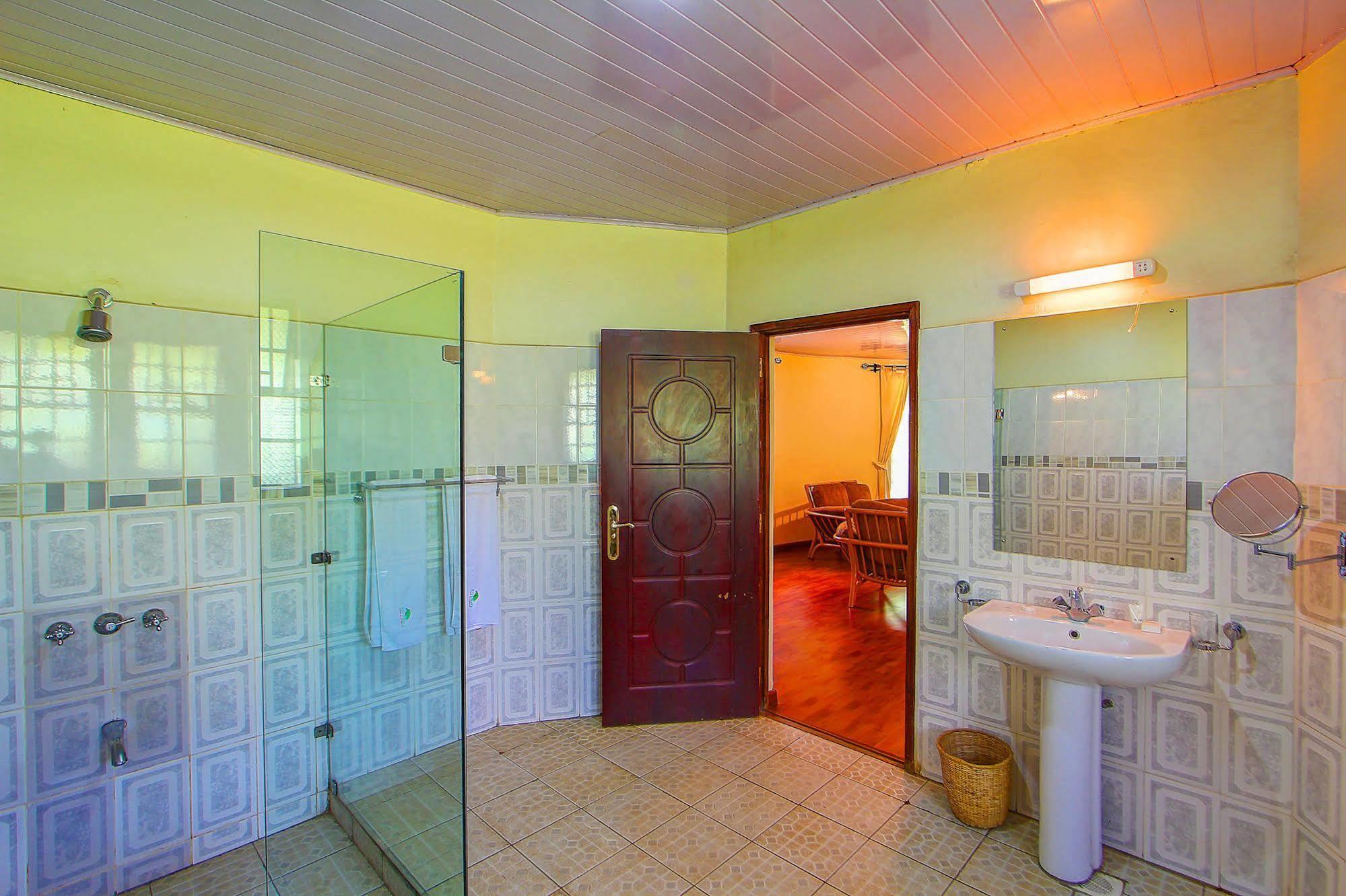 Poa Place Resort & Hotel - Where Nature Meets Comfort Элдорет Экстерьер фото